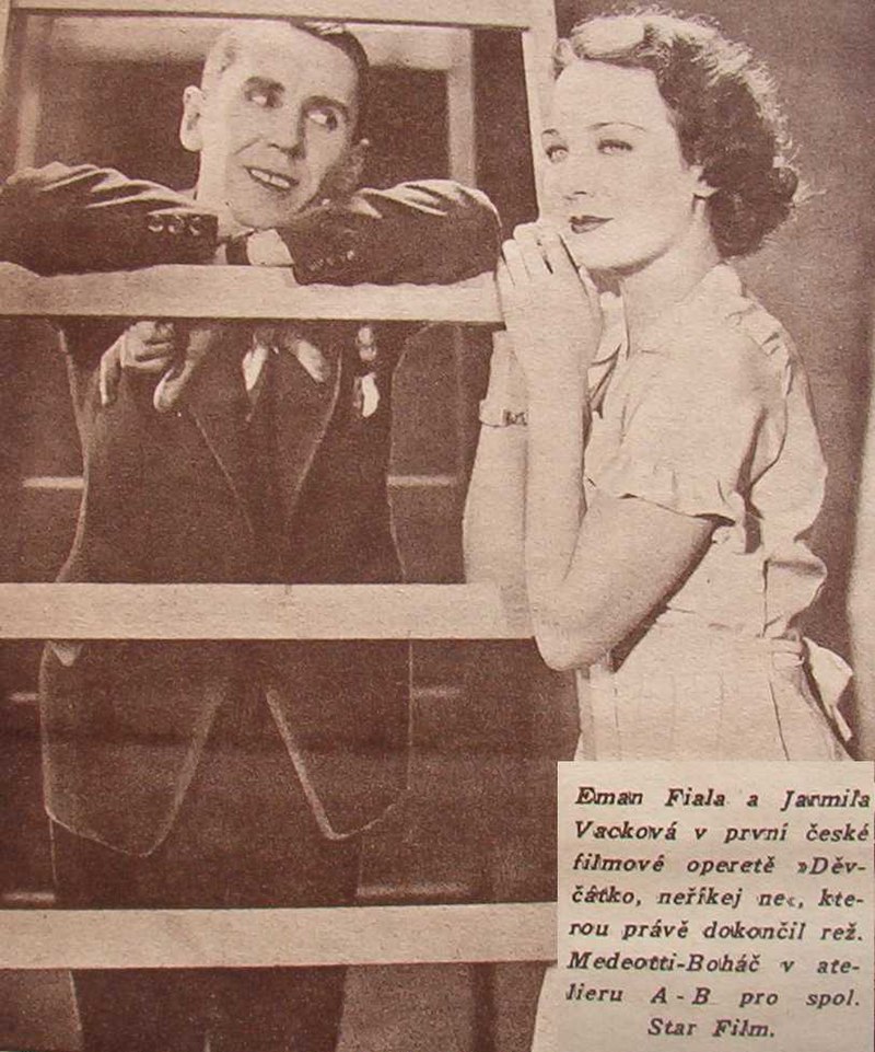 Eman Fiala a Jarmila Vacková v operetě "Děvčátko, neříkej ne", 1932
