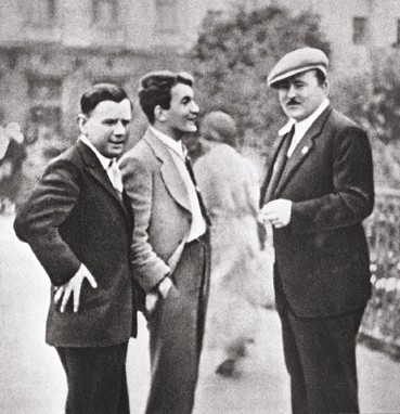 Jaroslav Ježek, Julius Fučík a Jan Werich v Moskvě, 1930