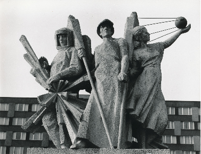 Památník budování socialismu v Ostravě, 1974-1977