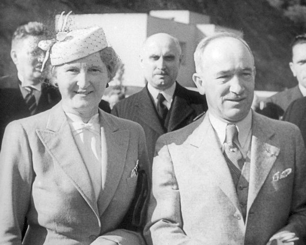 Edvard Beneš s manželkou Hanou ve Vraném nad Vltavou, 1937