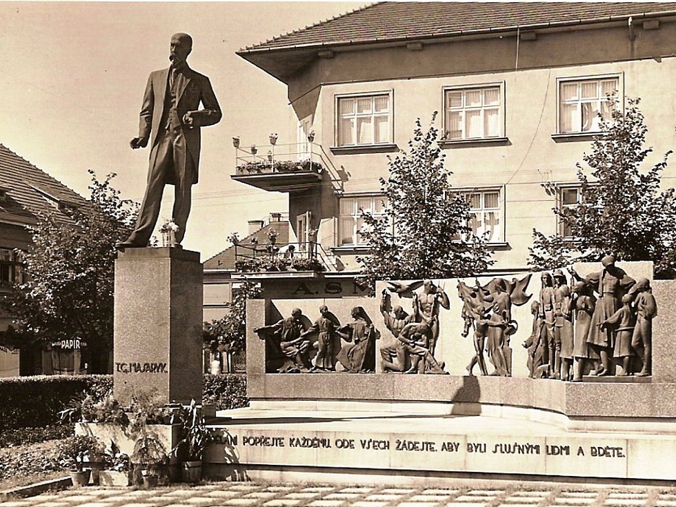 Pomník T. G. Masaryka v Hodoníně před válkou