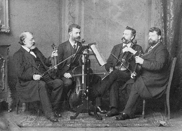 Joachimovo smyčcové kvarteto (zleva: J. Joachim, R. Hausmann, E. Wirth, K. Halíř)