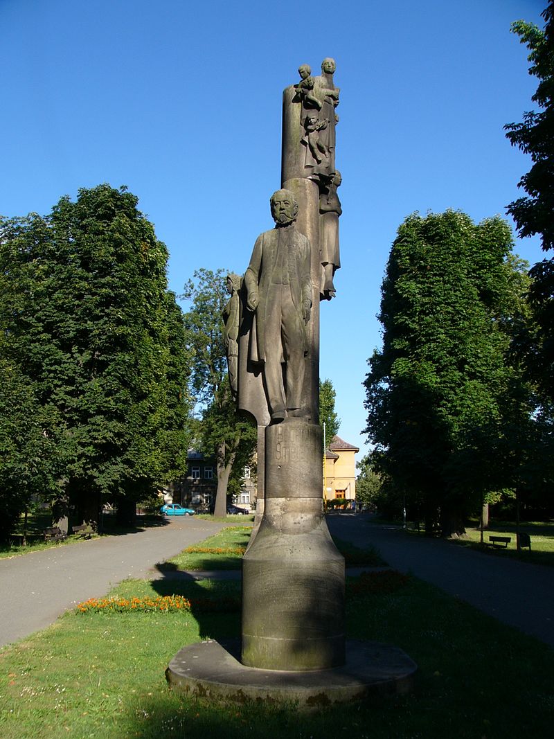 Pomník Bedřicha Smetany v Olomouci z roku 1925