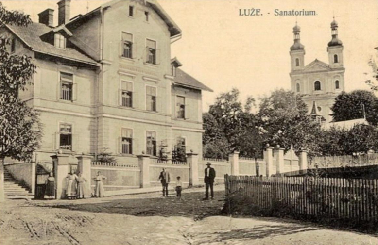 Pohled na sanatorium v Luži