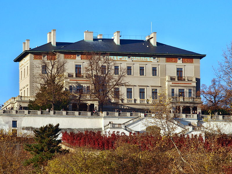 Vila továrníka Moritze Gröbeho, 1870-1874