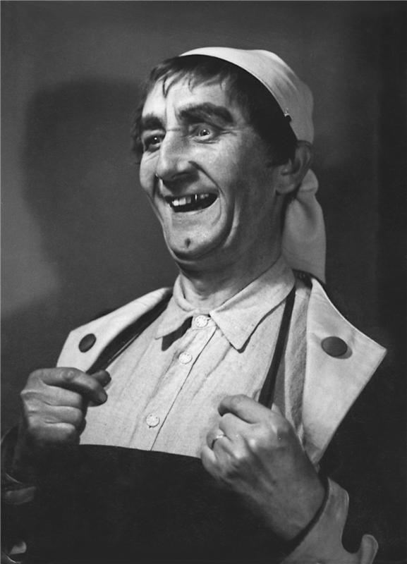 Josef Celerin jako Antonio ve Figarově svatbě, 1947