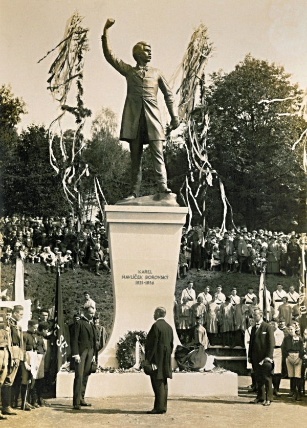 Odhalení sochy Karla Havlíčka Borovského v Německém Brodě, 1924 (Muzeum Vysočiny Havlíčkův Brod)