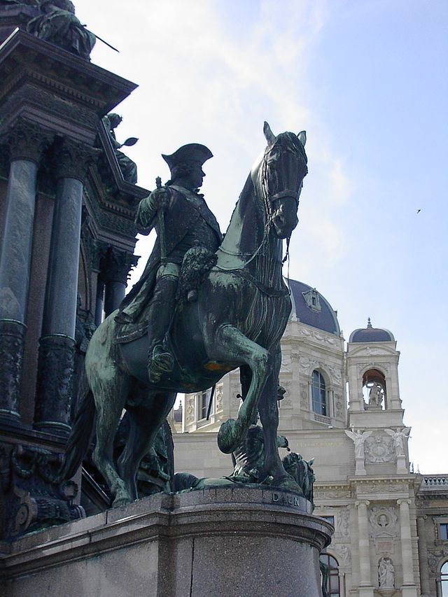 Jezdecká socha L. J. M. Dauna na památníku Marie Terezie ve Vídni