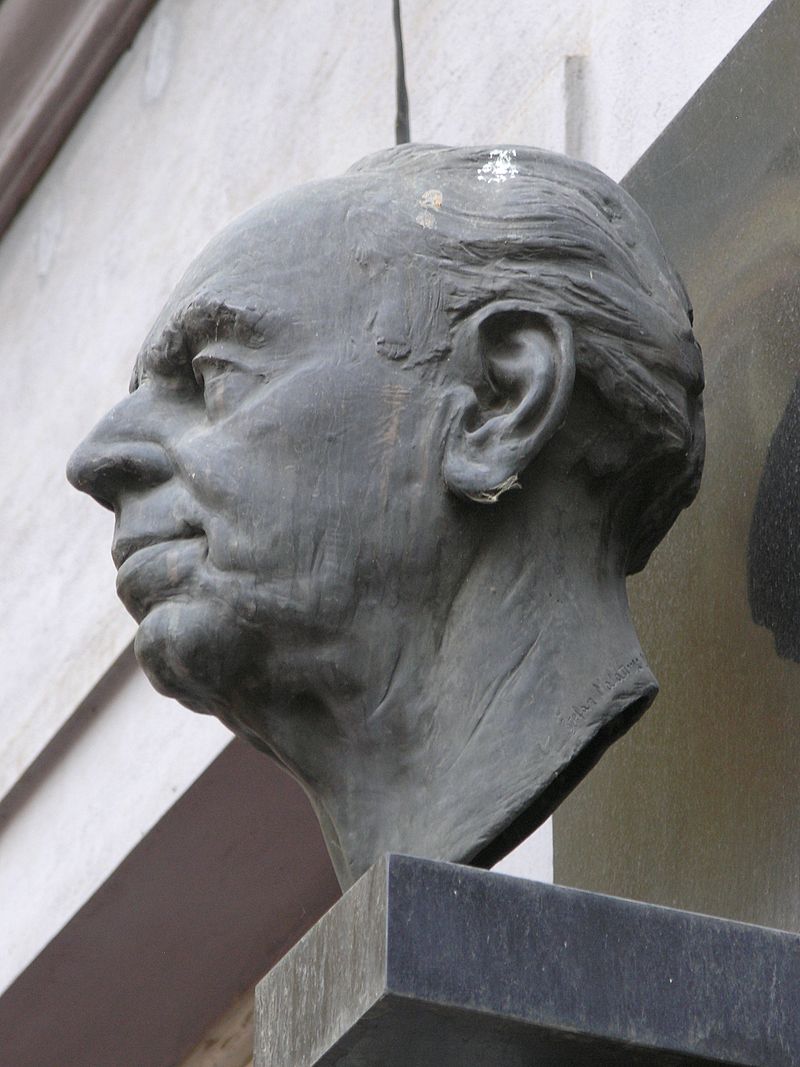 Busta R. Deyla v Anenské ulici v Praze