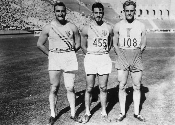 František Douda (s číslem 108) na olympijských hrách v Los Angeles, 1932