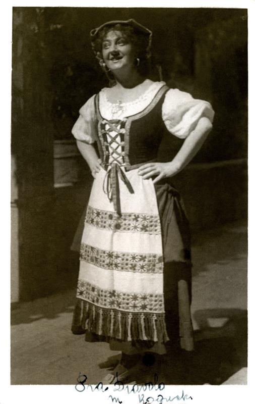 Marja Bogucká v opeře Fra Diavolo jako Zerlina (1910)
