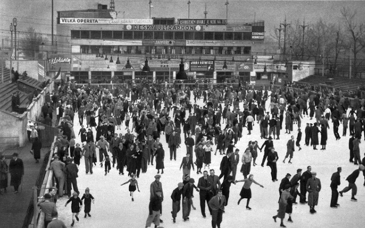 Zimní stadion na Štvanici v roce 1937