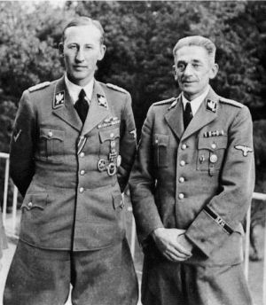 Karl Hermann Frank spolu s Reinhardem Heydrichem v září 1941