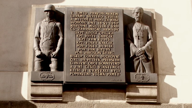 Pamětní deska umístěná na chrámu sv. Cyrila a Metoděje v Resslově ulici v Praze