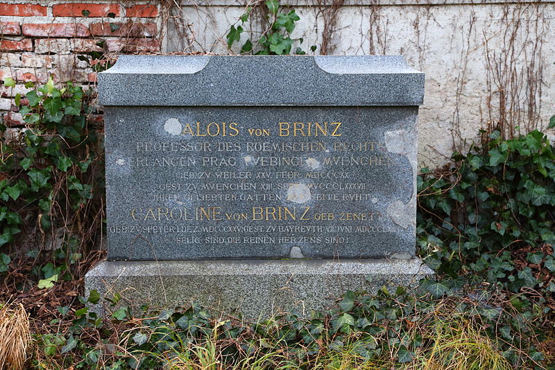 Hrob Aloise a Caroline Brinz na hřbitově v Mnichově-Isarvorstadt
