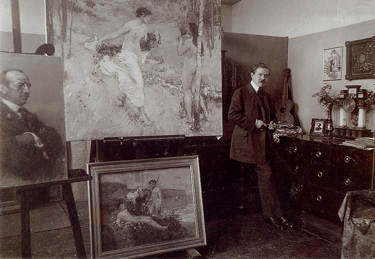 Hugo Boettinger ve svém ateliéru s obrazem "Dvě květinové dívky"
