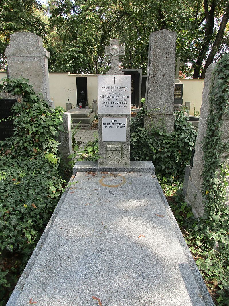 Hrob Jaroslava Durycha na hřbitově v Praze-Bubenči