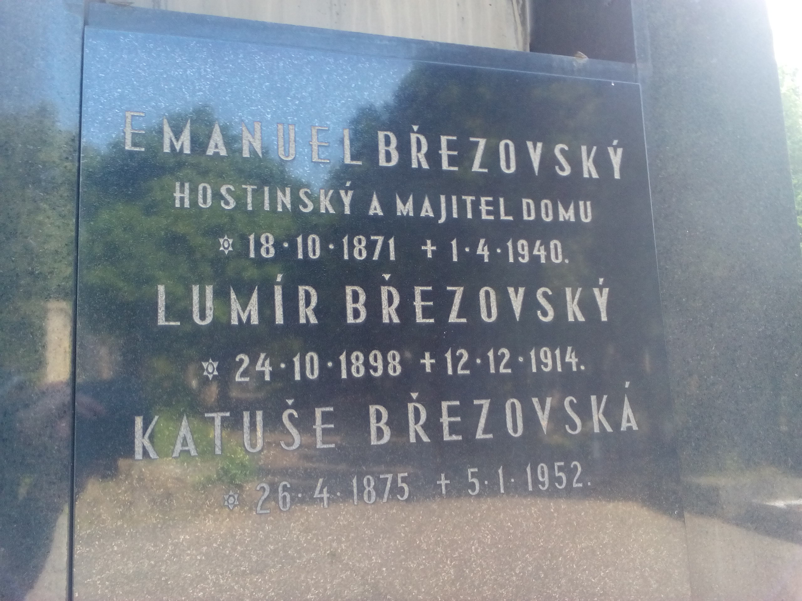 Hrob Lumíra Březovského v Praze-Vršovicích