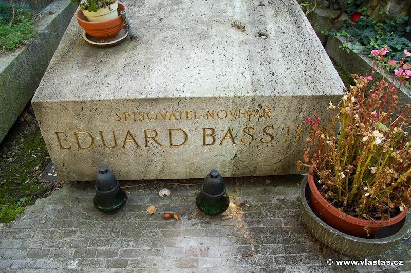 Hrob Eduarda Basse na Vyšehradě